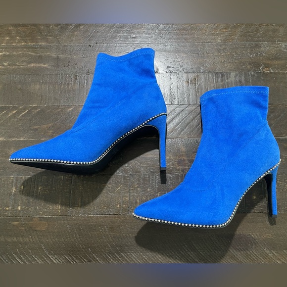 Bar lll Blue Suede Melanay Pointy Heeled Beaded Bootie Sz 8 - Picture 6 of 13